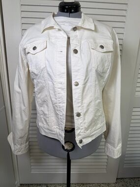Old Navy Classic White Women's Denim Jacket - Lightweight Button-Up